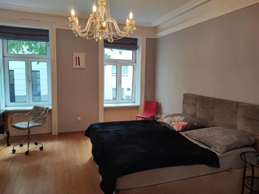 Central Vienna Apartment With Unique 40M2 City Garden & Self Check In Exterior foto